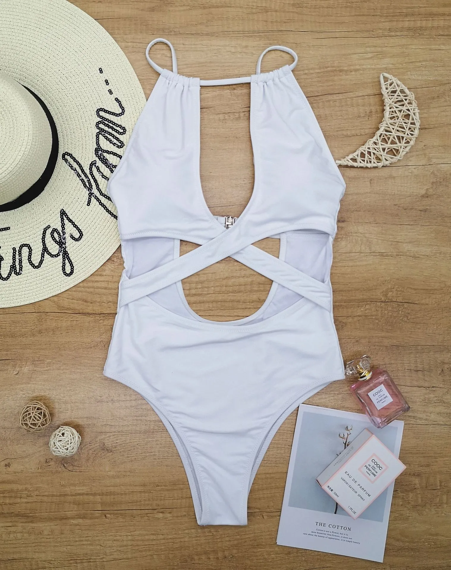 Sexy One-Piece Halter Swimsuit( 2 colors)